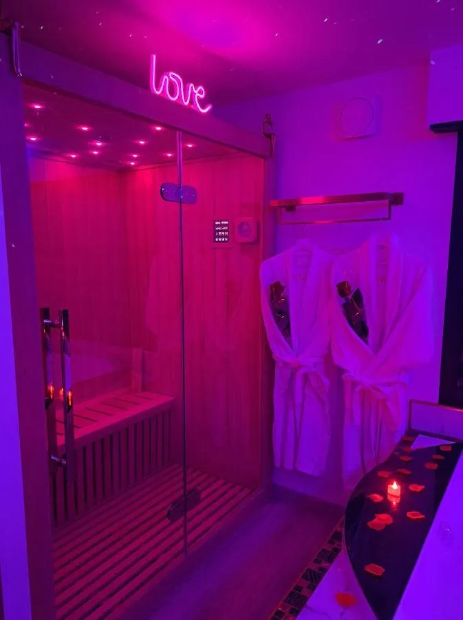 L'Aurore Suite De Charme, Clim Jacuzzi, Sauna, Piscine Chauffee Cuisine... Carpentras