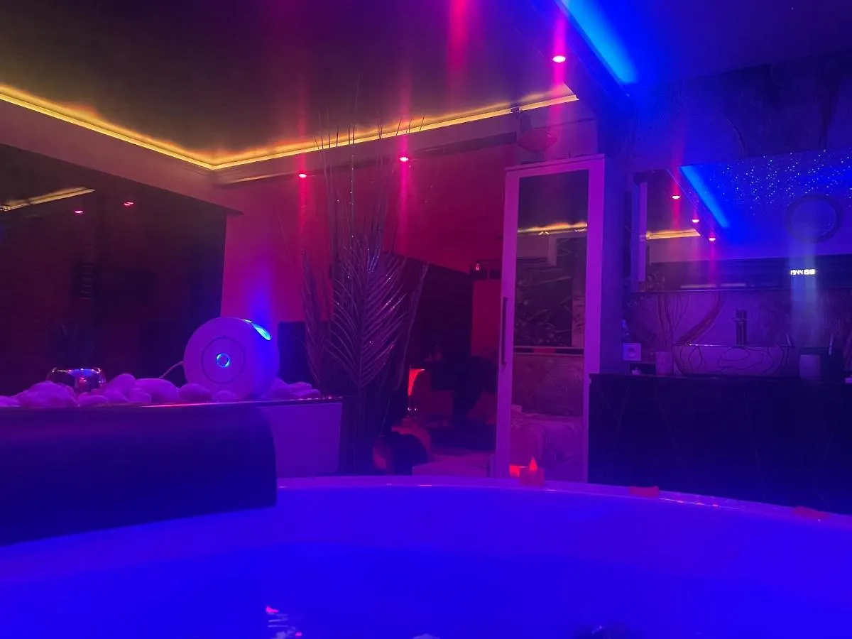L'Aurore Suite De Charme, Clim Jacuzzi, Sauna, Piscine Chauffee Cuisine... Carpentras